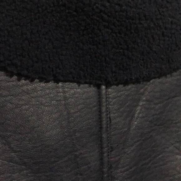Guess Sherpa/ Shearling faux leather cropped bomber coat - Picture 7 of 14